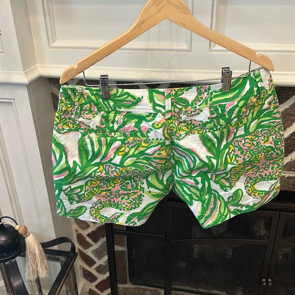 Lilly Pulitzer - Picture 3 of 4